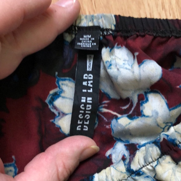 Design Lab off shoulder blouse , size M . - Picture 3 of 4